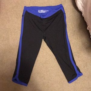 Victoria’s Secret sport crop leggings